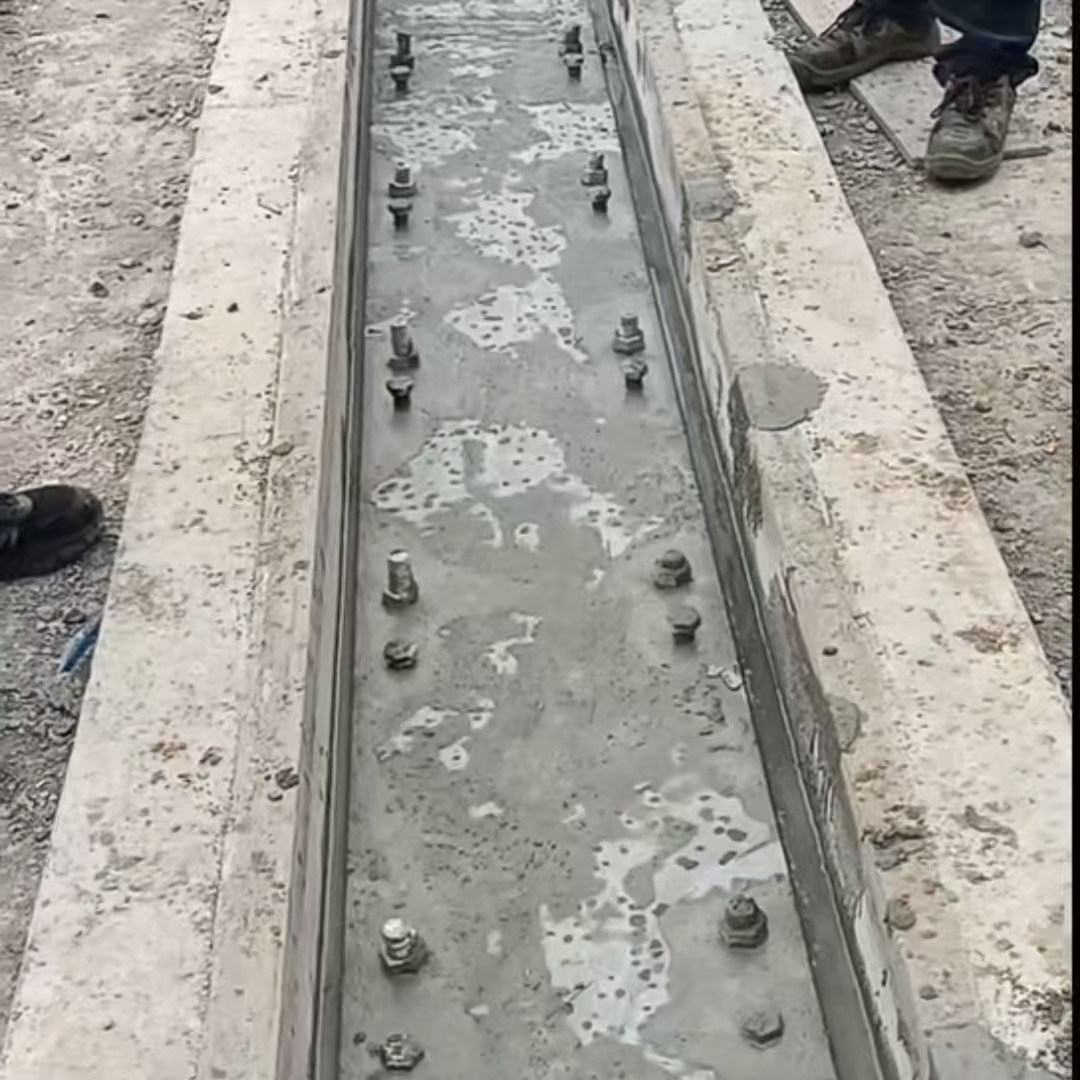 鼎城港口码头起重机龙门吊重型机械设备稳固用早强快凝轨道胶泥